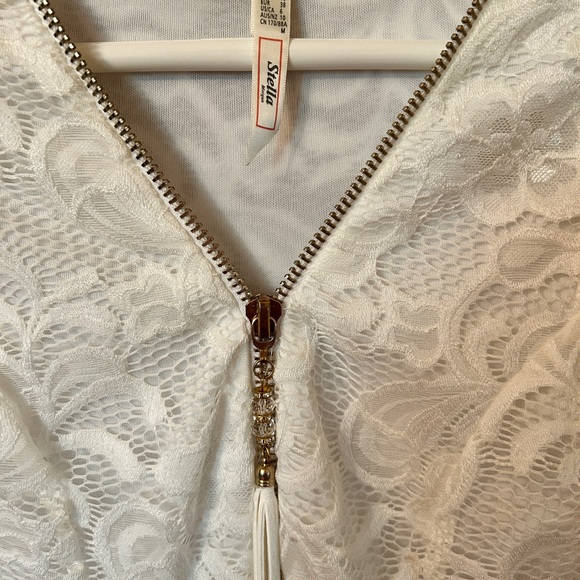 Stella White Lace Peplum Sleeveless Top – Size M (US 6) - Picture 2 of 4